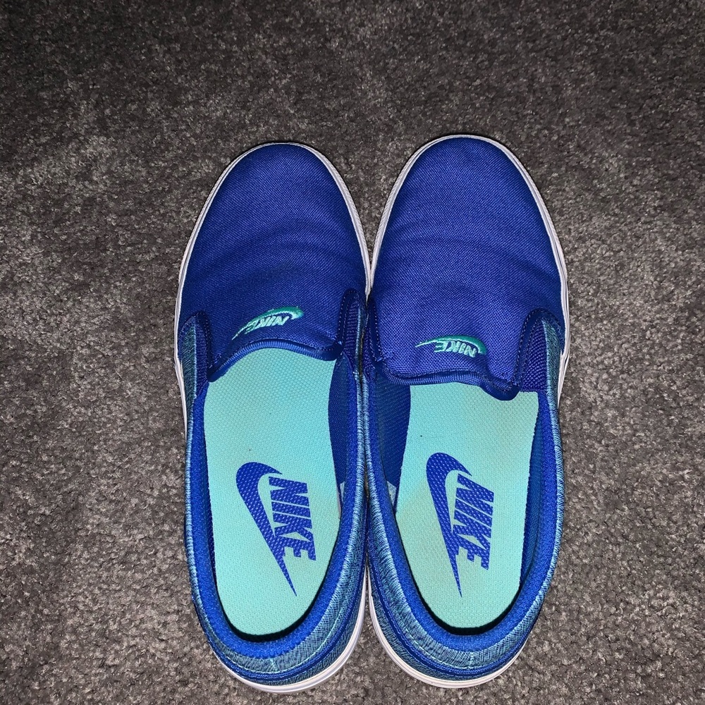Nike slip ons